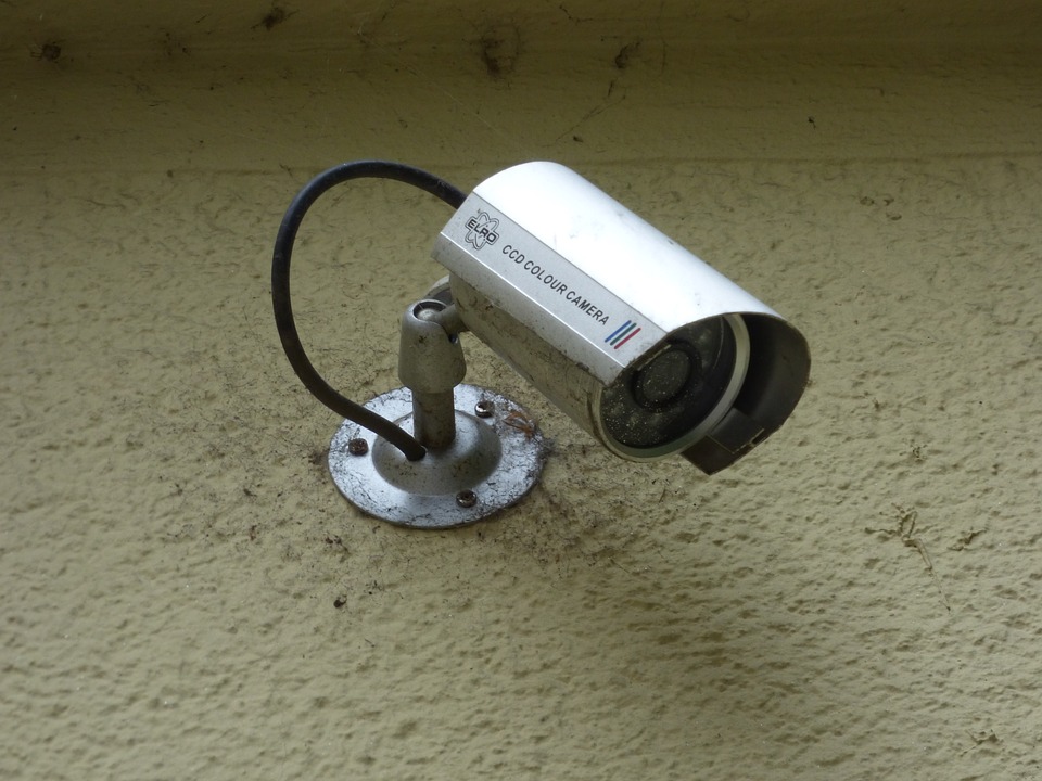 באלו מקרים כדאי להתקין מצלמות אבטחה לבית?