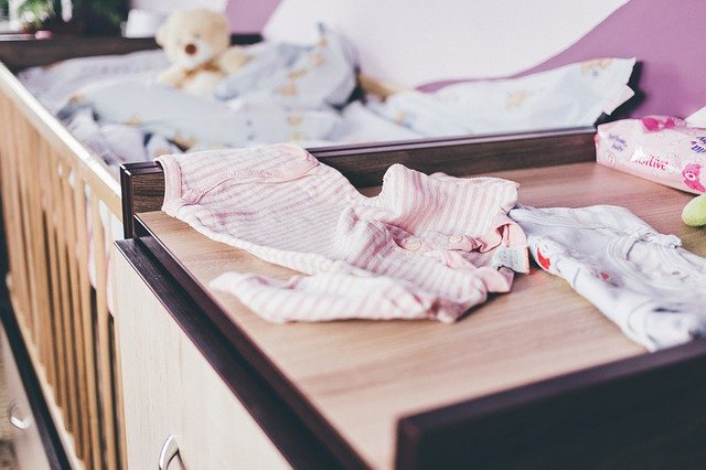 כמה עולה לרהט חדר תינוקות?
